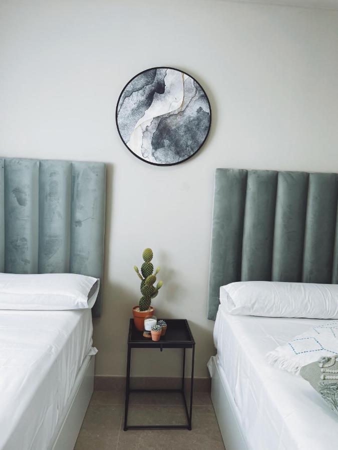 Apartamentos Martalia Namar Centro รอนดา ภายนอก รูปภาพ