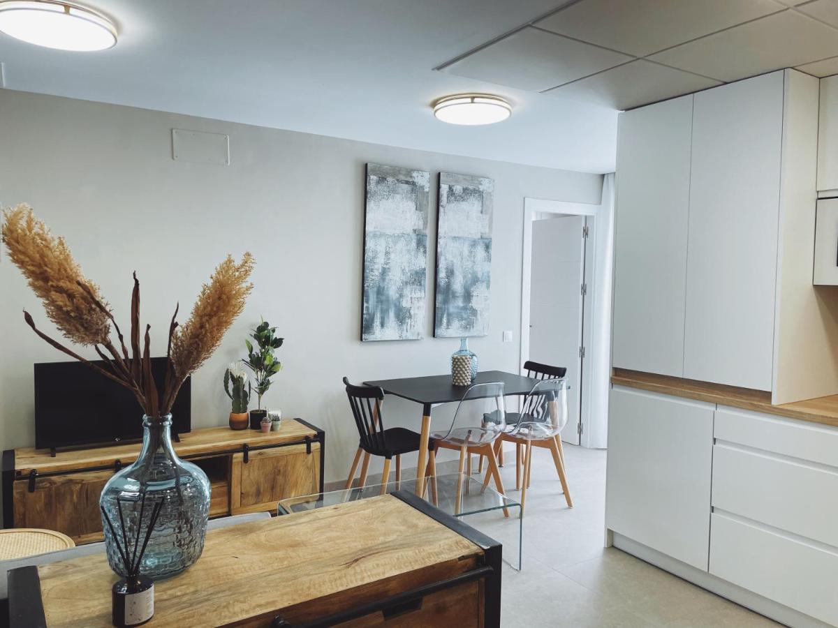 Apartamentos Martalia Namar Centro รอนดา ภายนอก รูปภาพ